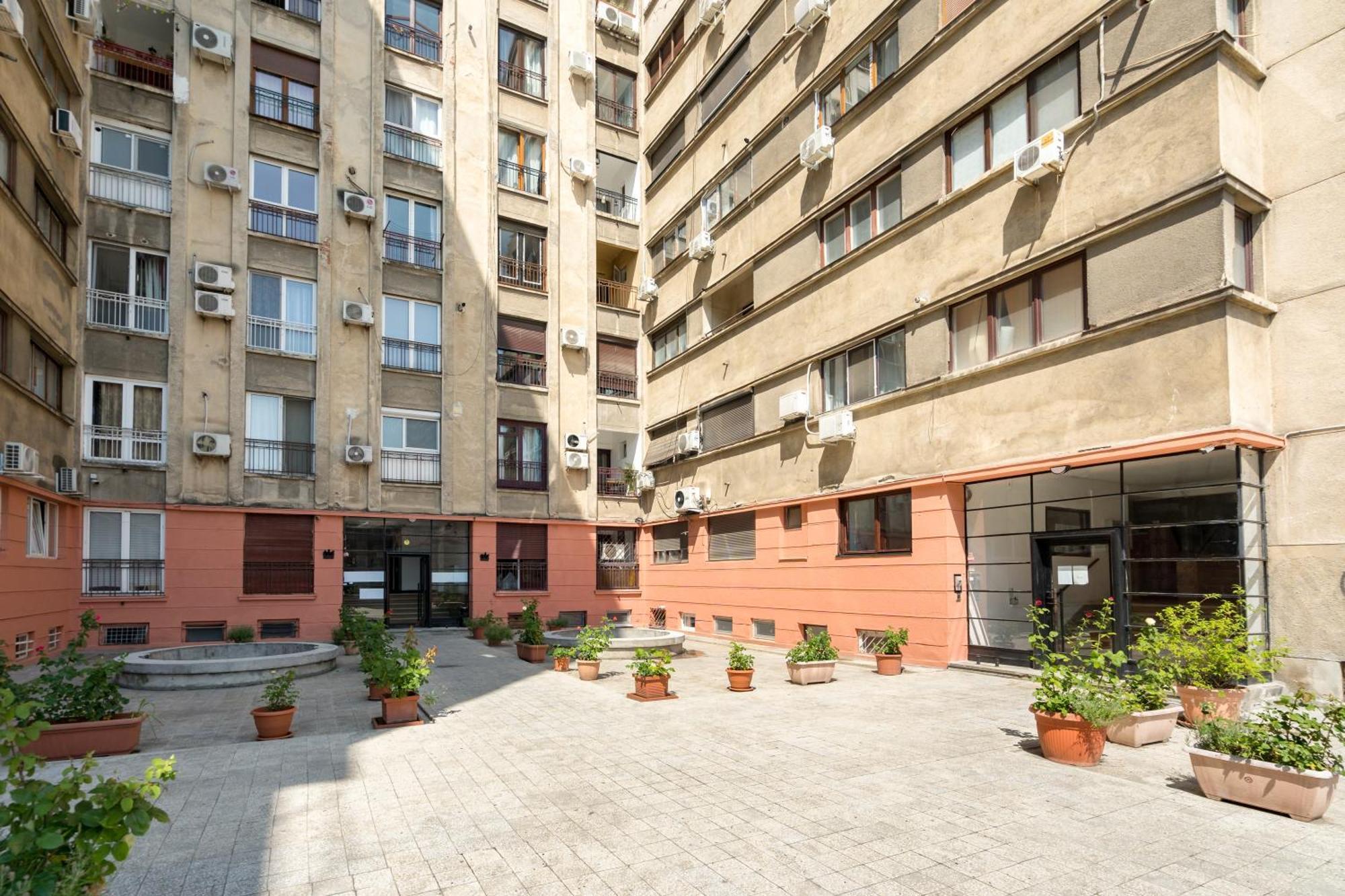 Steps2 Old Town & Metro - Heart Of History Bukarest Exterior foto